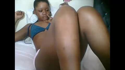 LOYCE online show from October 2025 10:39:01 PM