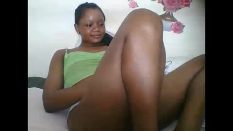 LOYCE online show from October 2025 07:05:01 PM