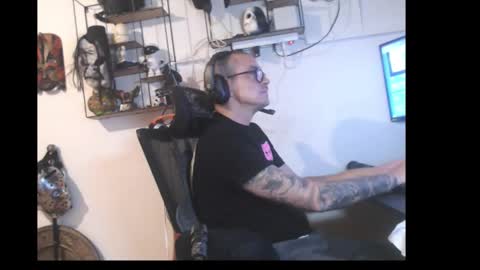 hotkinkytat online show from April 2026 10:10:02 PM