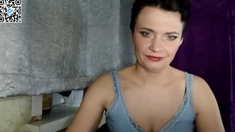 hotmamaqueen234 online show from April 2026 07:14:01 PM