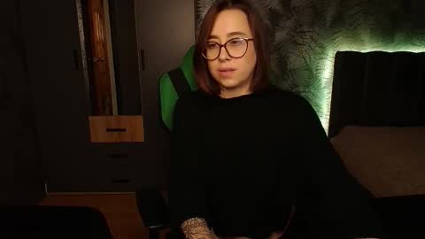 hotmariella online show from February 2025 02:10:01 PM