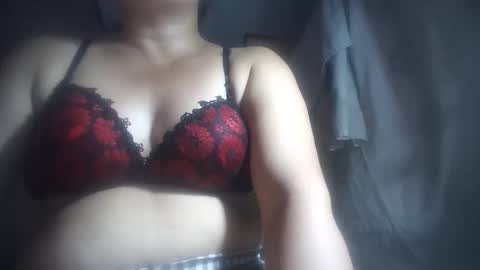 Snapshot of hotmatureladyxxx chatting on October 2025 09:05:02 PM hotmatureladyxxx online show from October 2025 09:05:02 PM