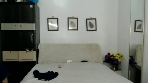 Snapshot of hotmorena_finger chatting on June 2026 04:12:01 AM Analiza online show from June 2026 04:12:01 AM