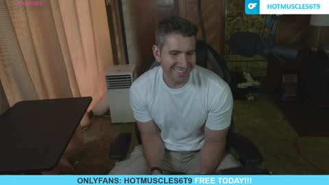 hotmuscles6t9 online show from April 2026 06:08:02 PM