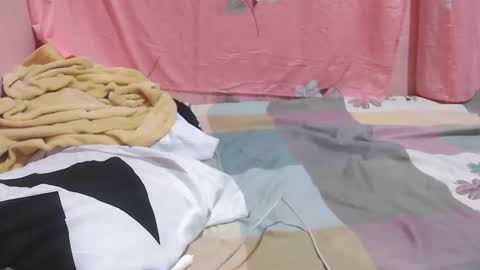 hotpink4u04 online show from December 2024 10:13:01 AM