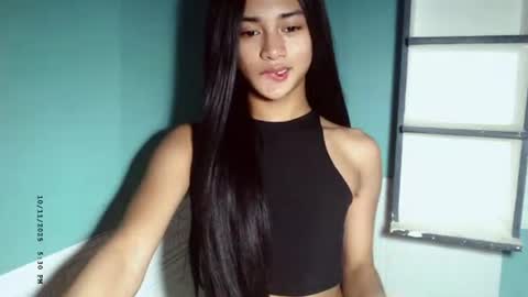 Snapshot of hotsexyaveryxx chatting on November 2025 09:30:01 AM Suzete online show from November 2025 09:30:01 AM