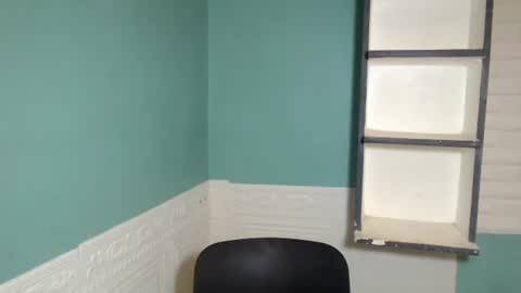 Snapshot of hotsexyaveryxx chatting on November 2025 06:18:02 PM Suzete online show from November 2025 06:18:02 PM