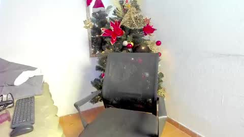 Hott Hanna online show from December 2024 08:41:01 AM