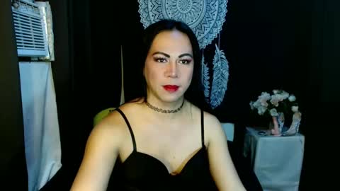 Snapshot of hott_summerr chatting on February 2025 06:27:02 PM Alex Summer online show from February 2025 06:27:02 PM