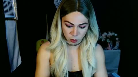 Snapshot of hott_summerr chatting on February 2025 09:04:02 AM Alex Summer online show from February 2025 09:04:02 AM