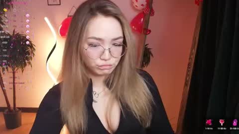 hello Im Eva online show from February 2025 05:21:01 AM