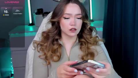 hello Im Eva online show from October 2025 09:40:02 AM