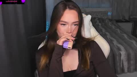 hello Im Eva online show from June 2026 11:02:02 AM