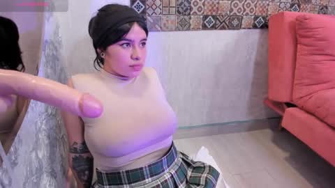 hottie_alicee_ online show from September 2025 08:00:02 PM