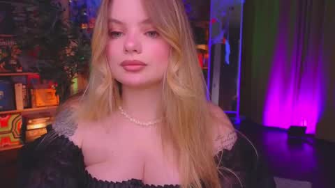 Snapshot of hottie_jane chatting on November 2025 03:58:02 PM Jane online show from November 2025 03:58:02 PM