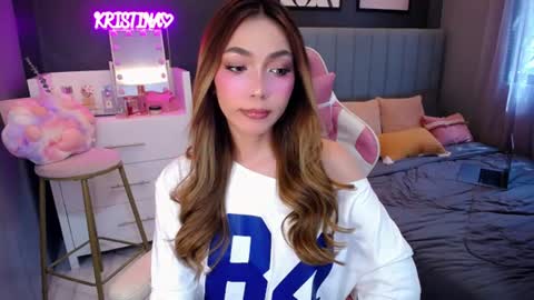 Snapshot of hottie_lexie chatting on July 2026 02:05:01 AM LEXIE- dont forget to give me thumbs up online show from July 2026 02:05:01 AM