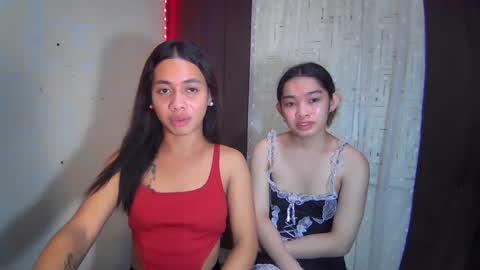 Snapshot of hottiescummerx chatting on December 2024 07:01:02 PM N I C A online show from December 2024 07:01:02 PM