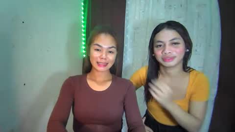 Snapshot of hottiescummerx chatting on December 2024 06:33:02 AM N I C A online show from December 2024 06:33:02 AM