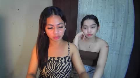 Snapshot of hottiescummerx chatting on December 2024 06:27:02 PM N I C A online show from December 2024 06:27:02 PM