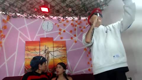 HotTriox online show from October 2025 08:16:02 PM