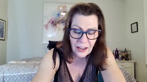 Snapshot of hottxgilf chatting on February 2025 01:44:02 AM Maggie online show from February 2025 01:44:02 AM