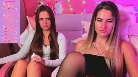 Ivanna and Jessica online show from October 2025 06:11:01 AM