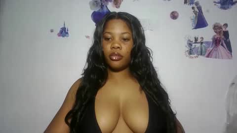 hotty_lora889 online show from November 2025 08:21:02 PM