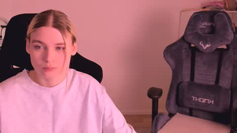 Nessie and Jessie online show from January 2025 02:30:01 PM