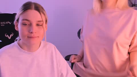 Nessie and Jessie online show from January 2025 11:34:02 AM