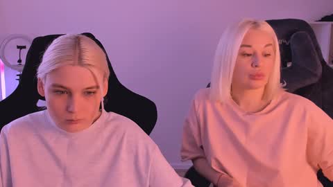 Nessie and Jessie online show from February 2025 12:14:02 PM