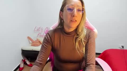 hottychrystal online show from December 2025 01:57:02 AM