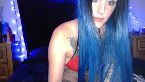 Snapshot of hotwetfreak chatting on March 2026 03:19:02 AM Lili Vixen online show from March 2026 03:19:02 AM