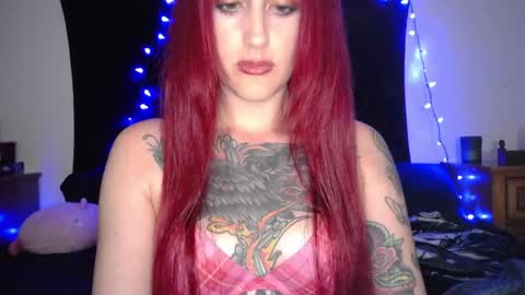 Snapshot of hotwetfreak chatting on April 2026 04:10:02 AM Lili Vixen online show from April 2026 04:10:02 AM