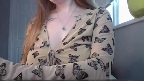 hotwifelili online show from April 2026 11:18:02 PM