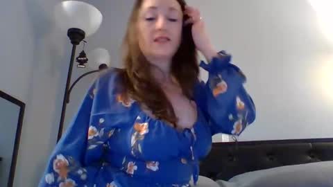 housewifeelle online show from March 2026 10:27:01 PM