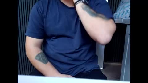 houskji8 online show from November 2025 04:07:01 PM