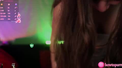 Mia online show from September 2025 05:13:02 PM