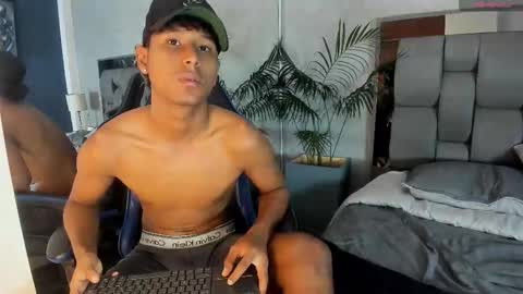 Snapshot of hudson_beasley chatting on October 2025 01:12:01 PM Hudson Beasley online show from October 2025 01:12:01 PM