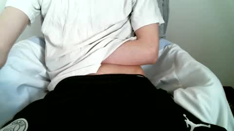 Snapshot of hug_me chatting on October 2025 12:33:01 PM Keanu online show from October 2025 12:33:01 PM