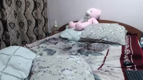 hugeassdevil online show from June 2026 09:59:01 AM