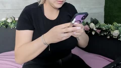 Erin online show from March 2025 04:24:02 AM