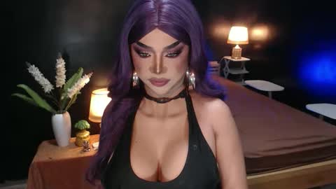 Christine online show from April 2026 01:16:01 PM