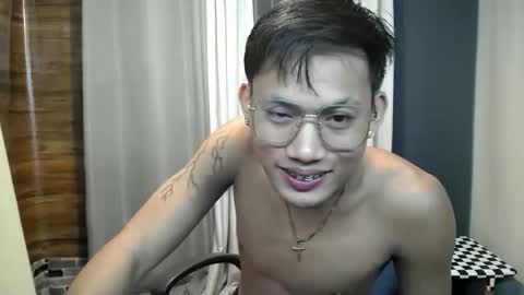 hugecockjames09 online show from October 2025 08:53:01 AM