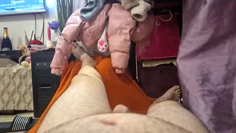 hugedick2469 online show from January 2025 04:44:02 AM