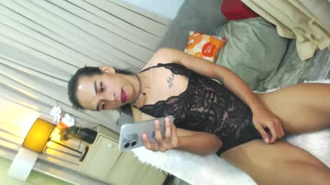 Maxii online show from December 2024 09:00:01 PM