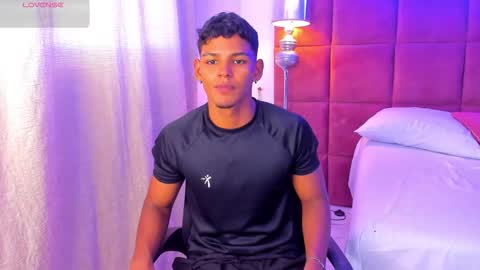 Hugo Cano online show from November 2025 08:08:01 PM