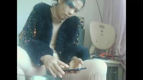 hujiajia520321431 online show from November 2025 06:49:01 AM