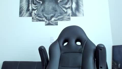 Eli online show from October 2025 01:03:02 AM