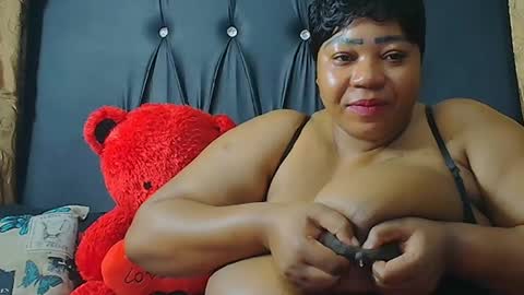 Snapshot of humongoustitss500929 chatting on September 2025 05:51:02 PM humongoustitss500929 online show from September 2025 05:51:02 PM