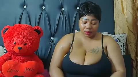 Snapshot of humongoustitss500929 chatting on September 2025 02:33:01 PM humongoustitss500929 online show from September 2025 02:33:01 PM